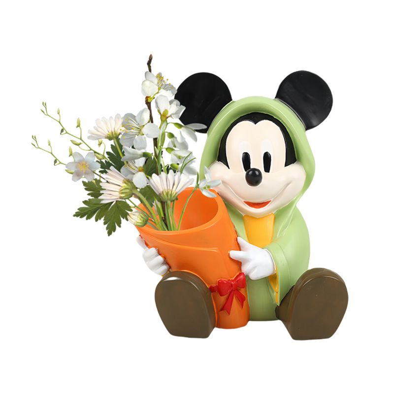 ミッキーオフィスのデスクトップの緑の植物は、クリスマスの松の木を置き、怠け者でも育てやすい鉢植えの植物で、気分を安定させます。|undefined