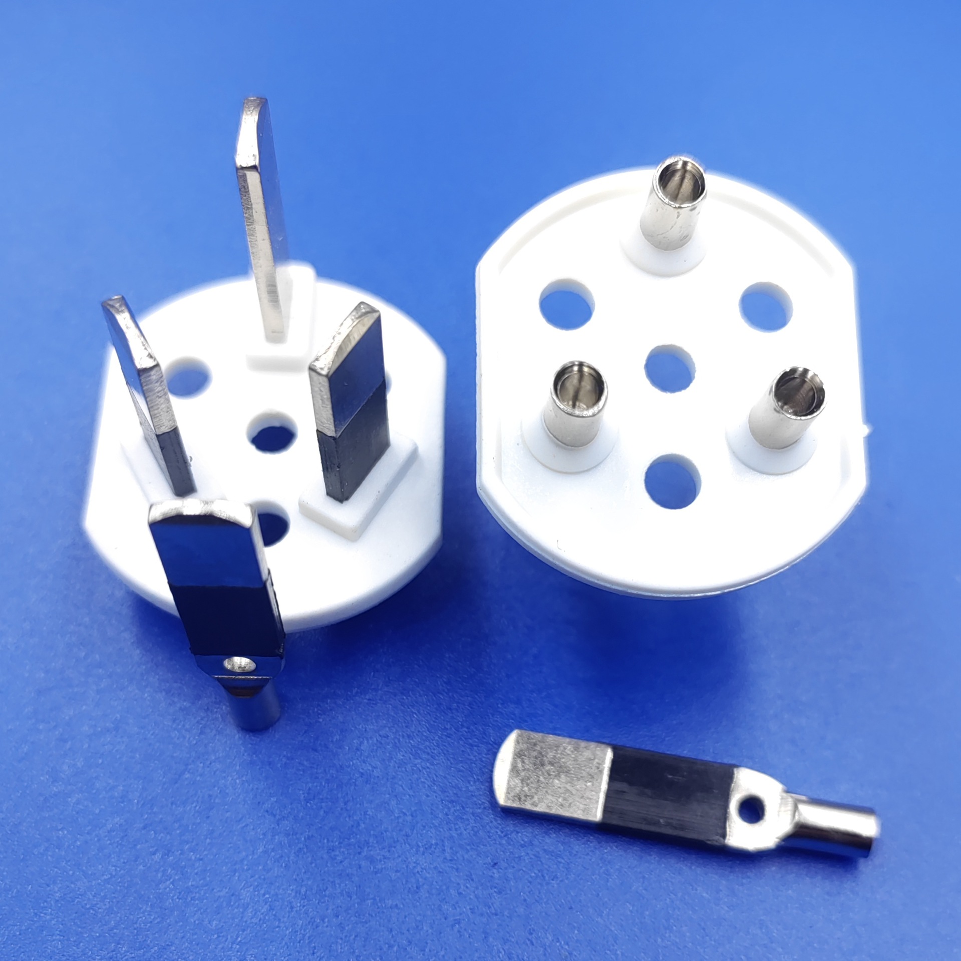 10A澳规四插支架澳大利亚端子澳式端子SAA插片包胶片绝缘五金插