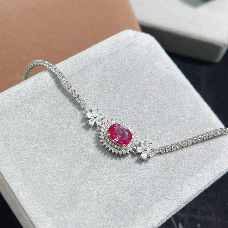 Alexander Bracelet with a Strong Red-Green Color Change Effect, Main Stone 7X9Mm, Direct Sales from the Manufacturer