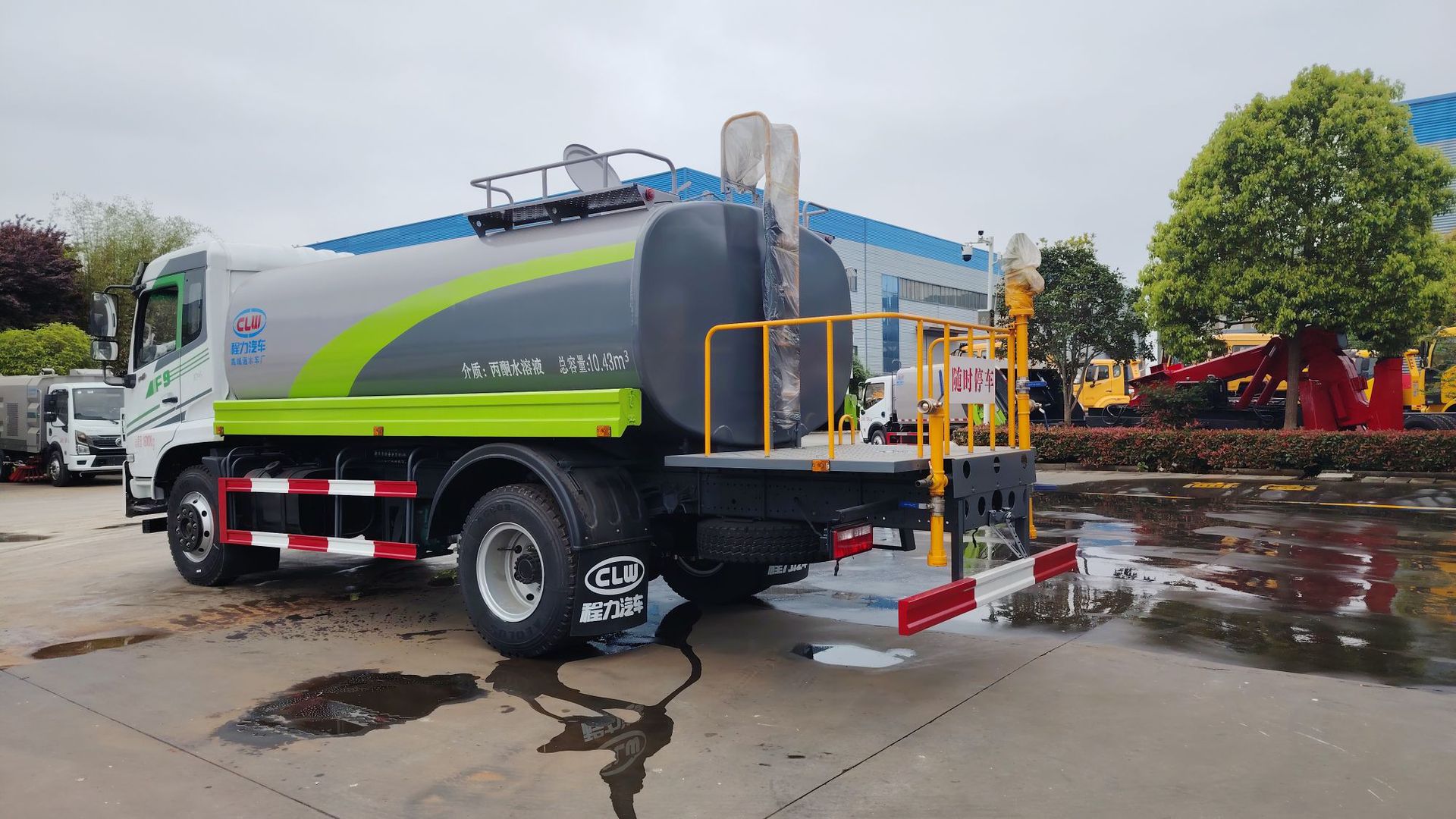 Dongfeng Forica 12-ton landscaping sprinkler truck, multi-functional 15-ton dust suppression vehicle, disinfection vehicle, water transport vehicle