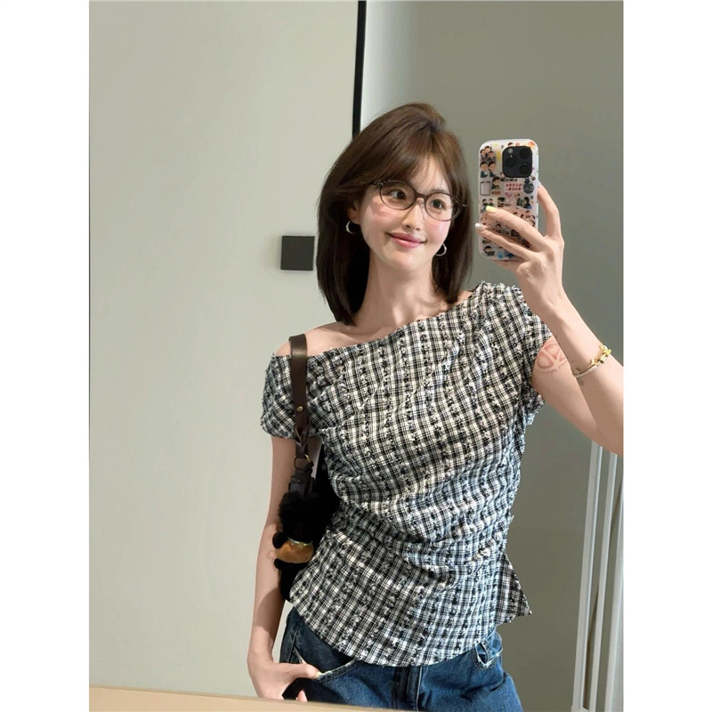 正しいバージョン！新しいレトロなカットアウトチェック柄オフショルダー半袖Tシャツ、女性用夏の気質ウェアデザイントップトレンディ|undefined