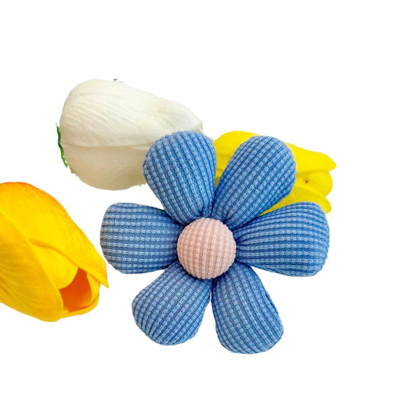 トウモロコシの粒の七色のかわいい花の部品のDIYは綿の6弁の花の頭飾りの部品のブローチの部品の卸売りを詰めます。