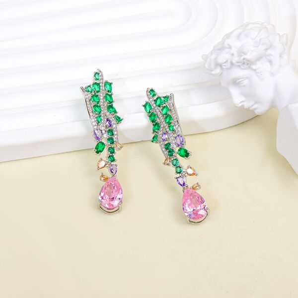 Elegant fuchsia earrings with zircon