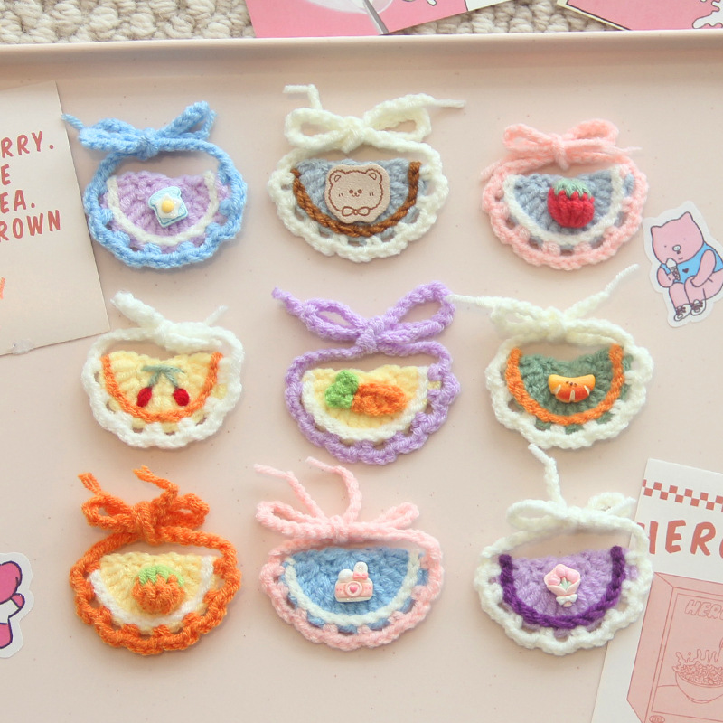 Labubu 4.0 Bib, Labubu Mini Saliva Towel Doll, Small Bib, Saliva Pocket, Hand-Knitted Doll Accessories