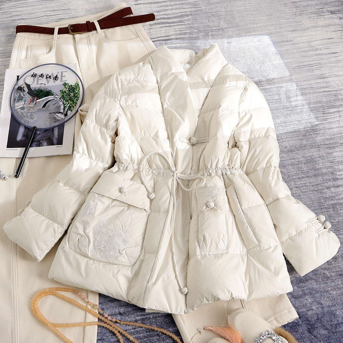 아이보리 화이트