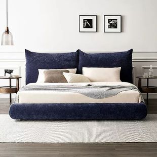 Hot Selling Italian Normcore Accessible Luxury Modern Normcore Style Edra Original Petal Bedside Chenille Velvet Durable