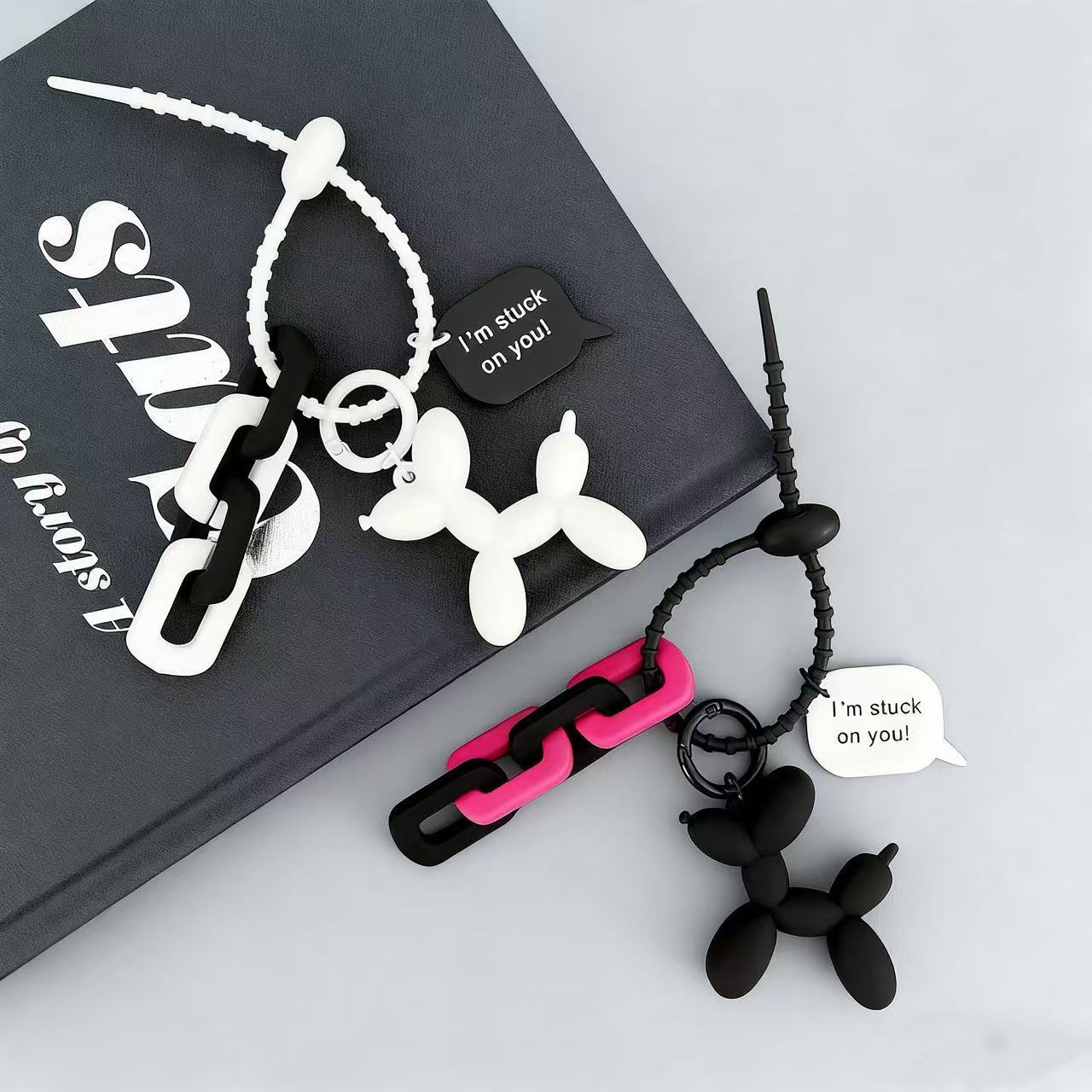 Inswind de alto nivel oscuro globo perro llavero colgante joyería coreano bolsos de alta calidad colgante teléfono móvil