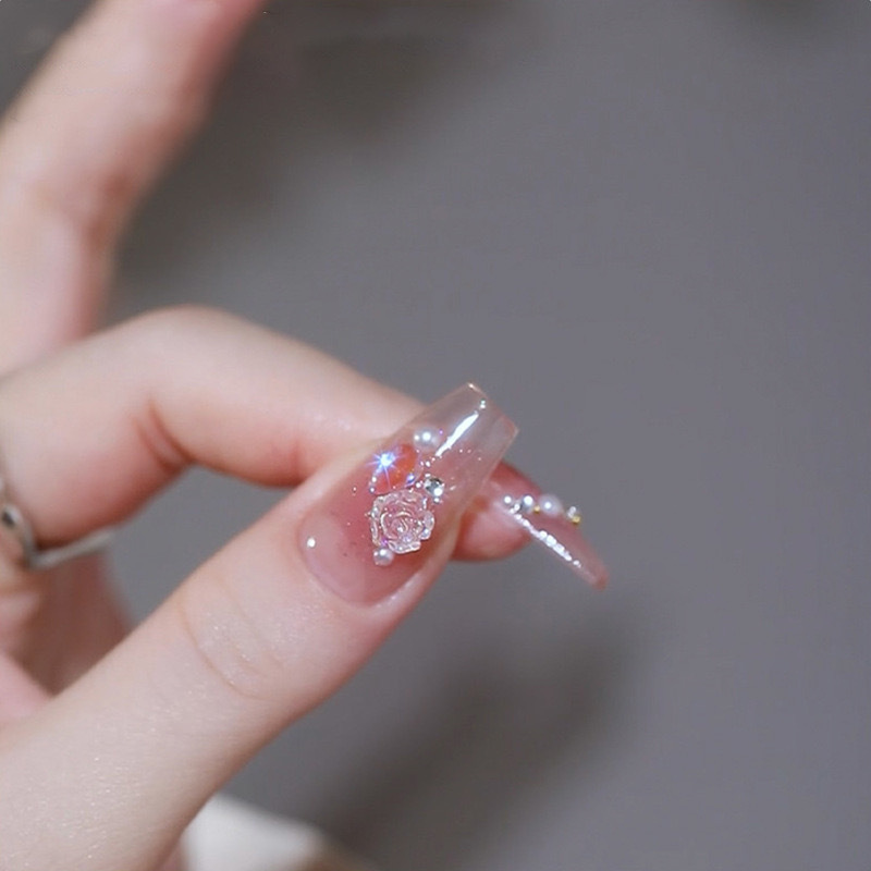 ネイルアート ウェアラブルネイル ミディアムロングタイプ 氷のように透明な椿の花柄 付け爪 ピュアでセクシーなオーロラダイヤモンド風ネイルチップ|undefined