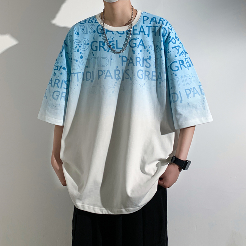 Hombre camiseta de manga corta Hong Kong vientos de tendencia camiseta de verano de cuello redondo camiseta de base casual suelta de cinco mangas para hombres