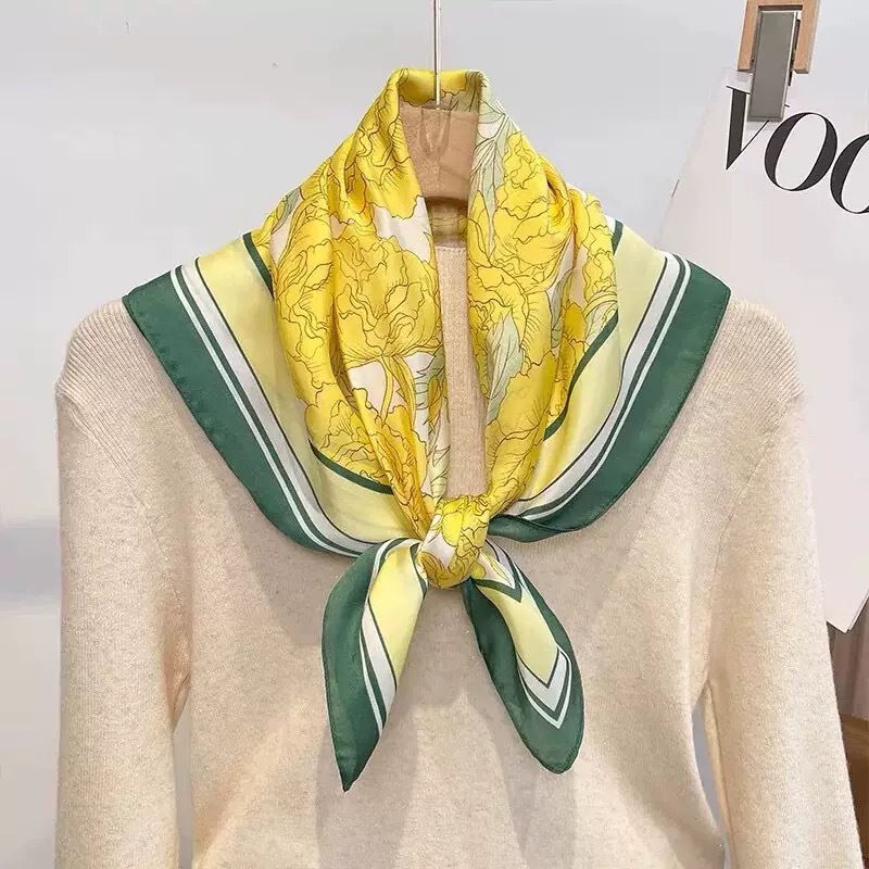 小さな正方形の薄い模擬シルクスカーフ女性のための春と夏の多用途プロフェッショナルウェアアクセサリースカーフ気質シルクスカーフヘッドバンド|undefined
