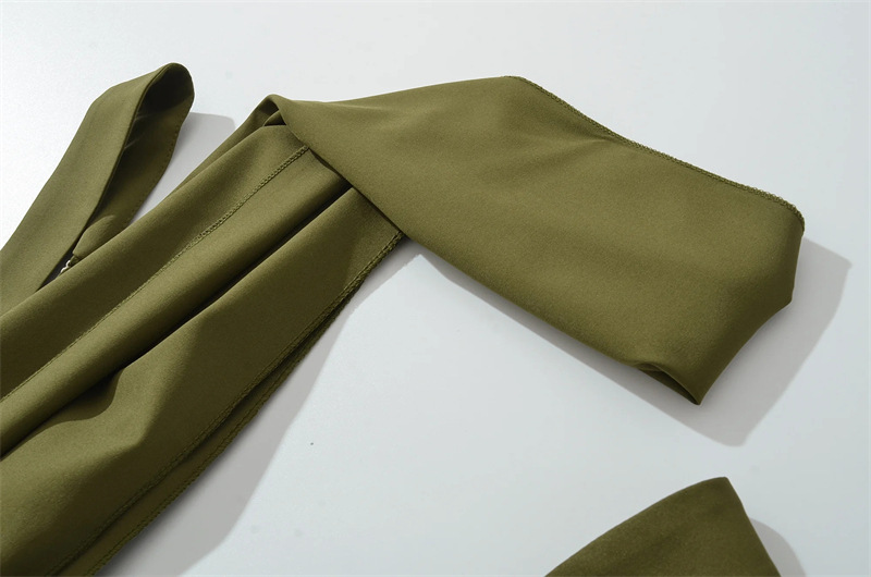 European American Style Scarf-strap Dress For Women, With A Stylish Sexy High Slit, Waist-cinching, Pleated, And Long_ecoleips.com