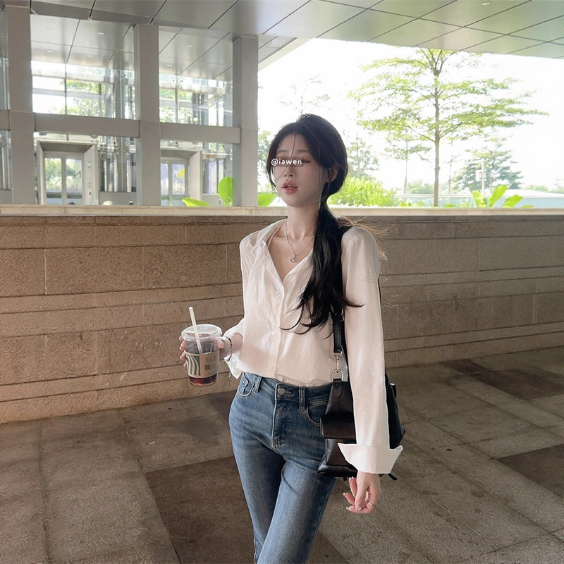 实拍 韩版设计感大领口白色衬衫长袖女短款+牛仔裤弹力复古长裤女|undefined