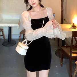 法式方领泡泡袖拼接黑色小黑裙秋季新款甜辣风性感显瘦长袖连衣裙