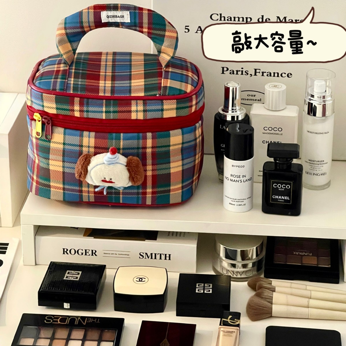 Bagos de maquillaje de cuadrillas lindos para mujeres de gran capacidad 2025 nuevo viaje portátil artículos de higiene bolsas de almacenamiento de moda de mano
