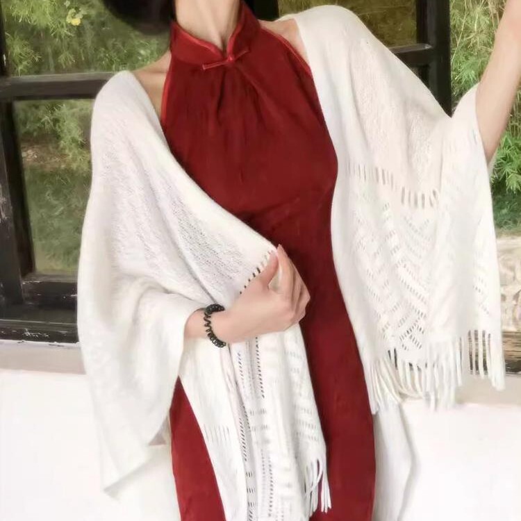 Spring and Autumn New Chinese Style White Tassel Knitted Cheongsam Skirt Dress Engagement Wedding Shawl with Cardigan Jacket Spring and Autumn New Chinese Style White Tassel Knitted Cheongsam Skirt Dress Engagement Wedding Shawl with Cardigan Jacket