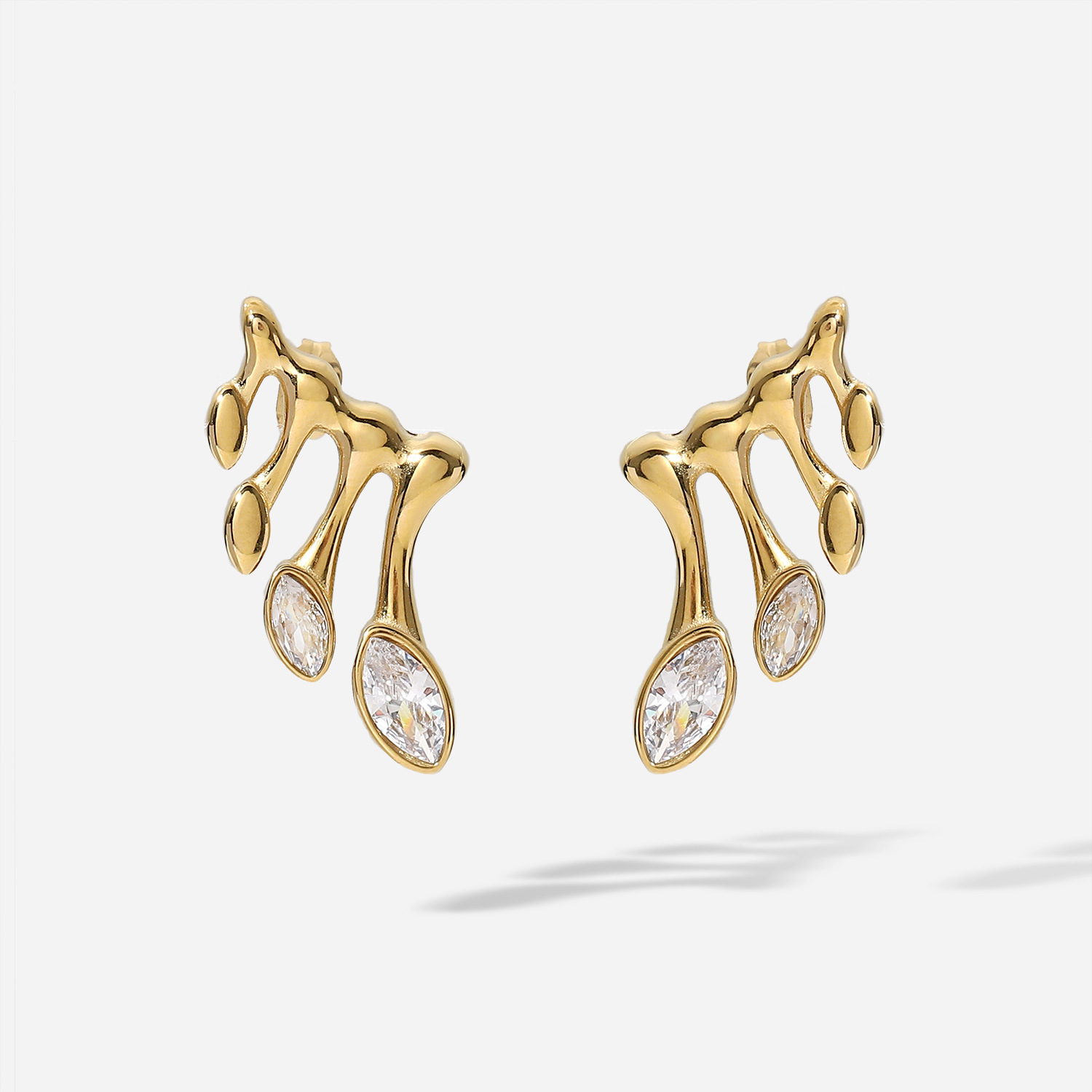 Femmes Mode Style Simple Géométrique Acier Inoxydable Zircon Des Boucles D'oreilles Placage Boucles D'oreilles En Acier Inoxydable display picture 4