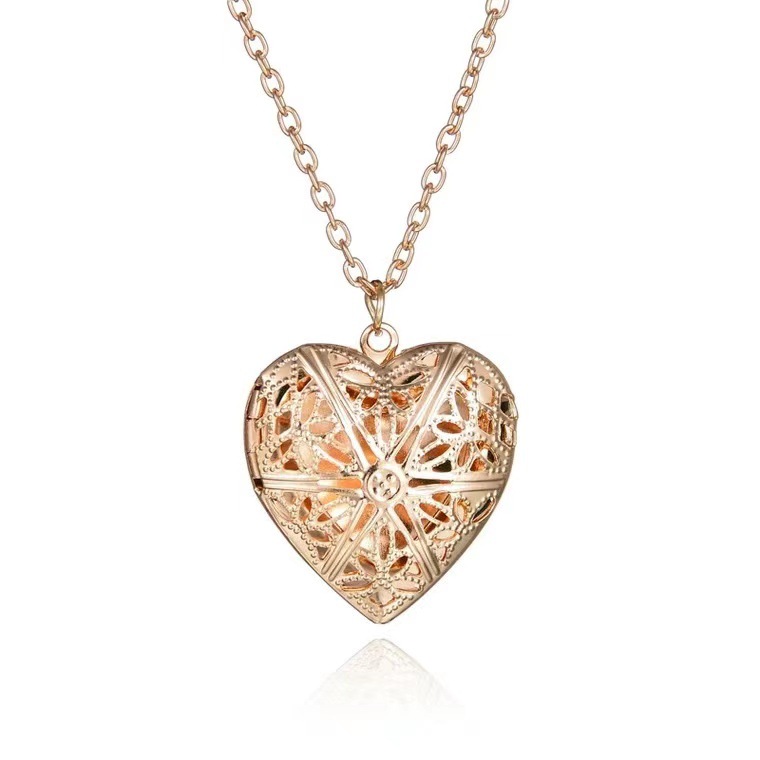 Pendant Necklace Classification Simple Style Heart Shape Alloy Plating Women's Pendant Necklace