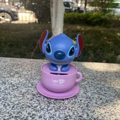 Bobblehead Coffee Cup | Car ornaments - stitch