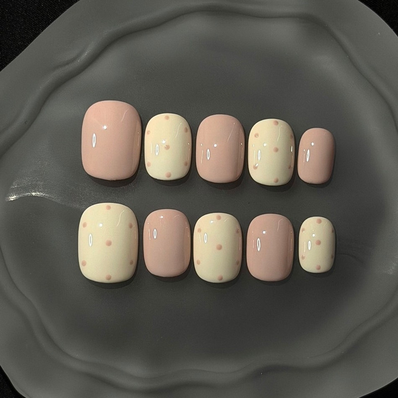 Korean-style soft and delicate polka dot press-on nails in nude beige with contrasting colors, suitable for everyday use, enhancing skin tone, fake nail patches from a cross-border factory
