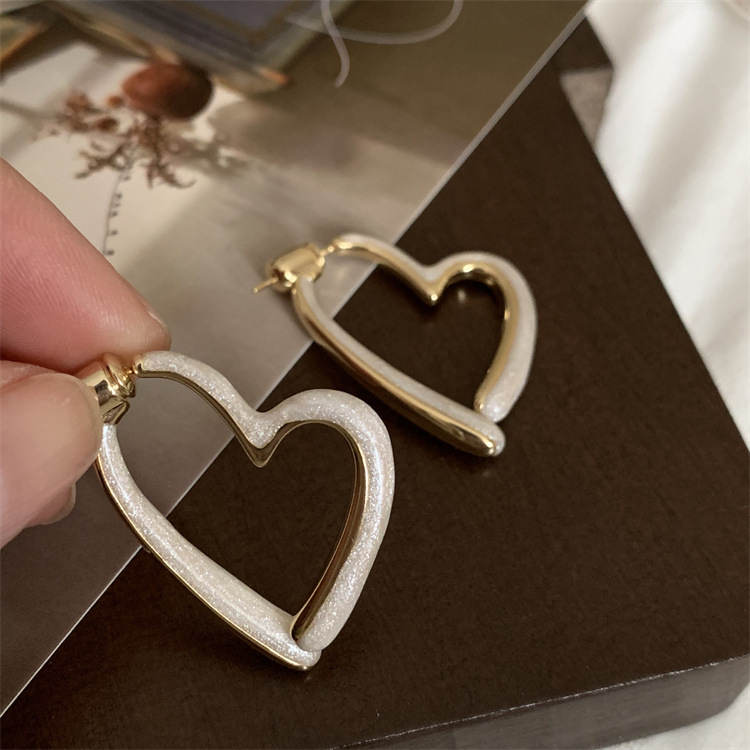 1 Pair Sweet Heart Shape Enamel Copper Hoop Earrings display picture 3