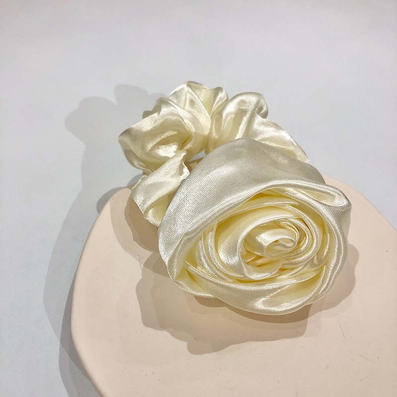 Anillo de pelo Rosa flor tridimensional anillo de intestino grueso cuerda de pelo ins retro artístico estilo universitario Flor de satén accesorios para el cabello de alta gama
