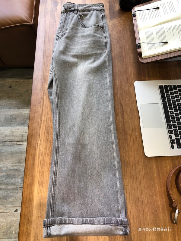 Low-Saturation Smoke Gray Rope-Dyed Washed High Street Bootcut Jeans for Men in Autumn Loose Wide-Leg Long Pants for Men