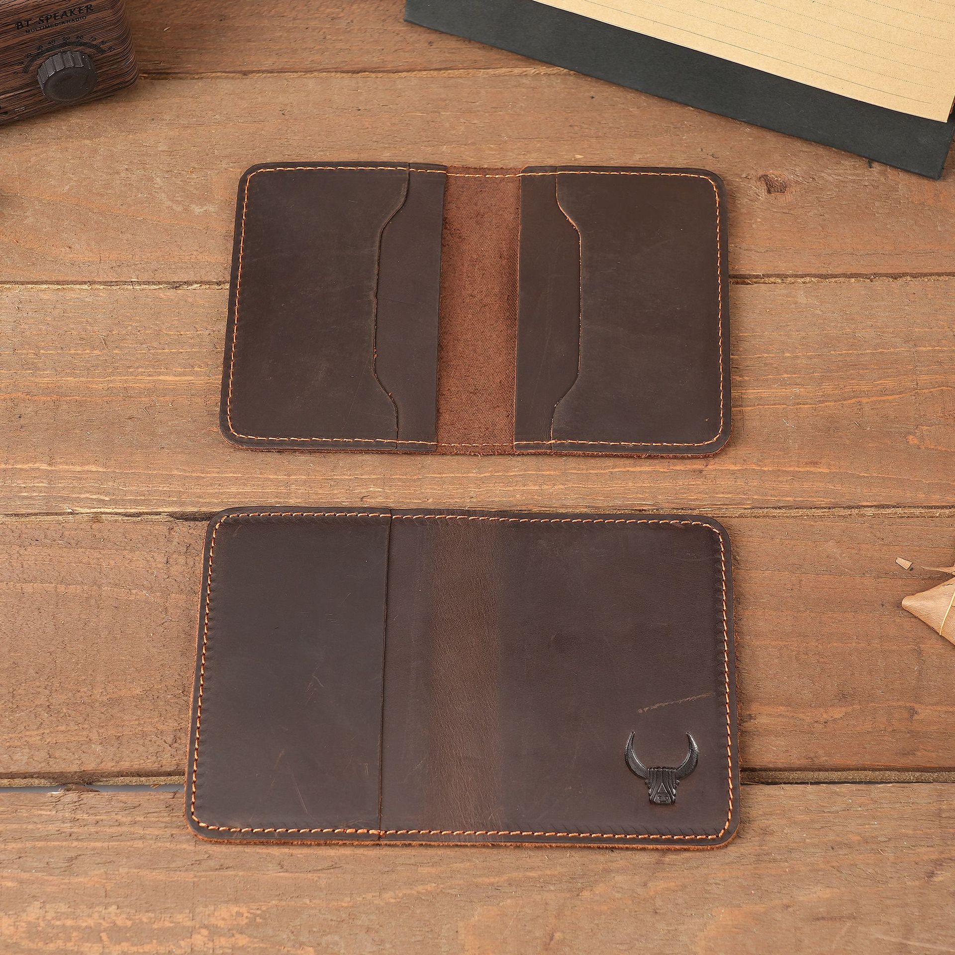 1052 titular de la tarjeta de cuero de los hombres Crazy Horse titular de la licencia de conducir de cuero retro marrón simple comercio exterior caliente láser