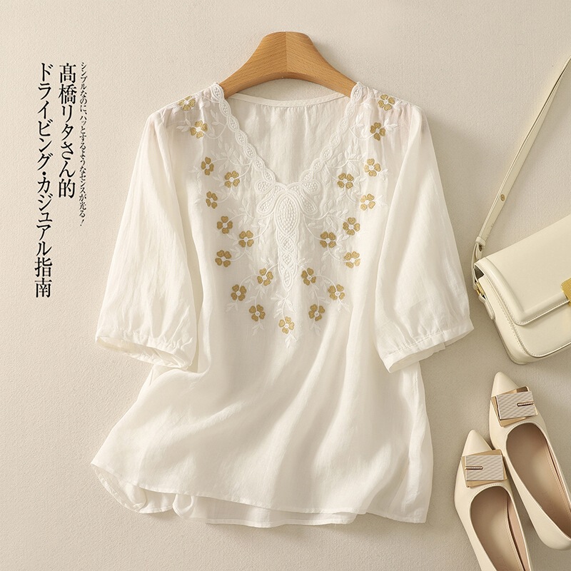 Actual Shot of 2025 Summer New Cotton and Linen Heavy Embroidery Shirt, Feminine Lace V Neck Mid-Sleeve Pullover Shirt Top Actual Shot of 2025 Summer New Cotton and Linen Heavy Embroidery Shirt, Feminine Lace V Neck Mid-Sleeve Pullover Shirt Top