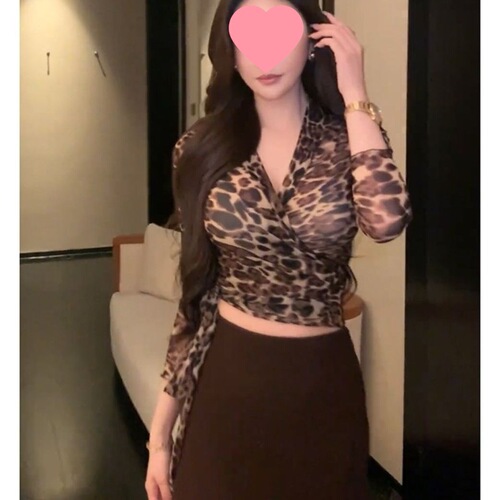 Early autumn, light luxury, high-end feeling, slimming, foreign style, leopard print, long-sleeved strap shirt + hip skirt two-piece set