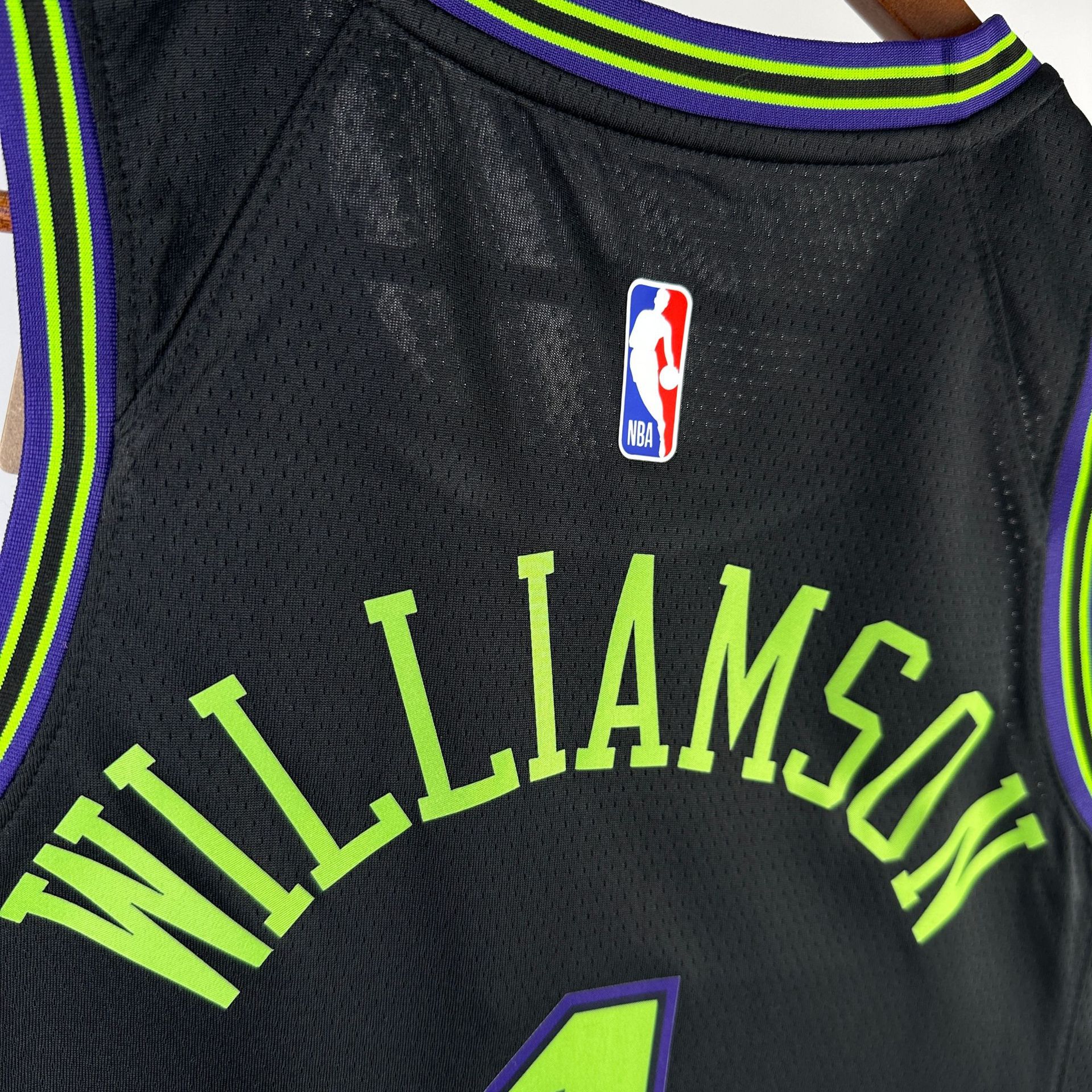 Pelicans Jersey 9