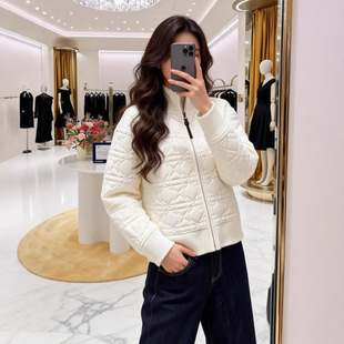 ��ëɣ�Q�z�켏 ��ɫ���W�p���IŮ �p�ݱ�ů�̿�����