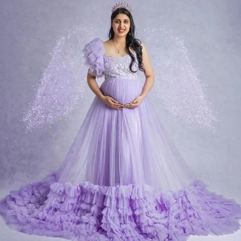 Lavender one-shoulder trailing maternity photo dress, ethereal mesh long dress for pregnant mothers, plus-size maternity photo gown Lavender one-shoulder trailing maternity photo dress, ethereal mesh long dress for pregnant mothers, plus-size maternity photo gown