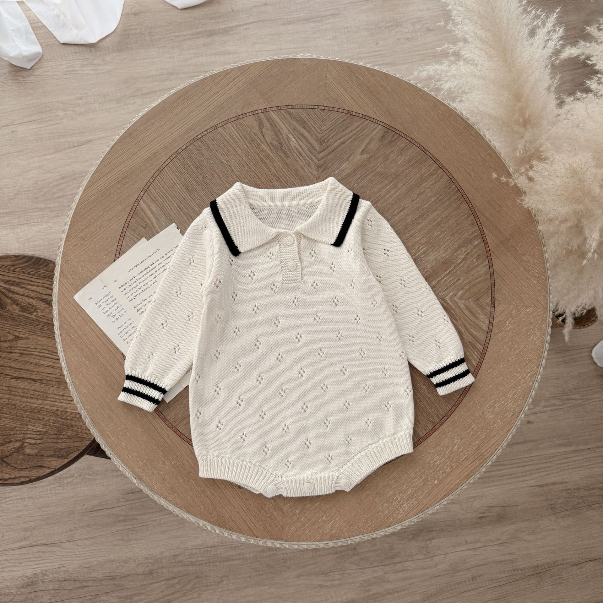 Category a One-Piece Romper for Spring and Autumn, Unisex Baby Pure Cotton Long-Sleeve Collared Hollow-Out Triangle Crawling Suit, Pure Cotton One-Piece Outfit