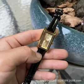 批发爆款金色长方女表简约轻奢高颜值女士皮带表跨境热卖手表货源