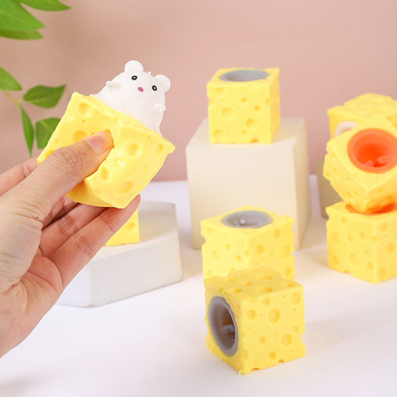 Douyin mismo estilo queso ratón conejo pellizco música descompresión ventilación taza de ardilla juguete pellizcar música en stock