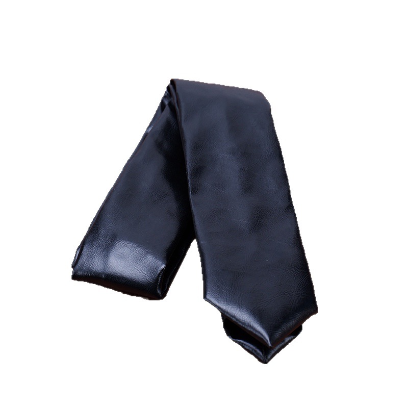 Cravatta da uomo in ecopelle nera stile vintage stretta_voghion.com