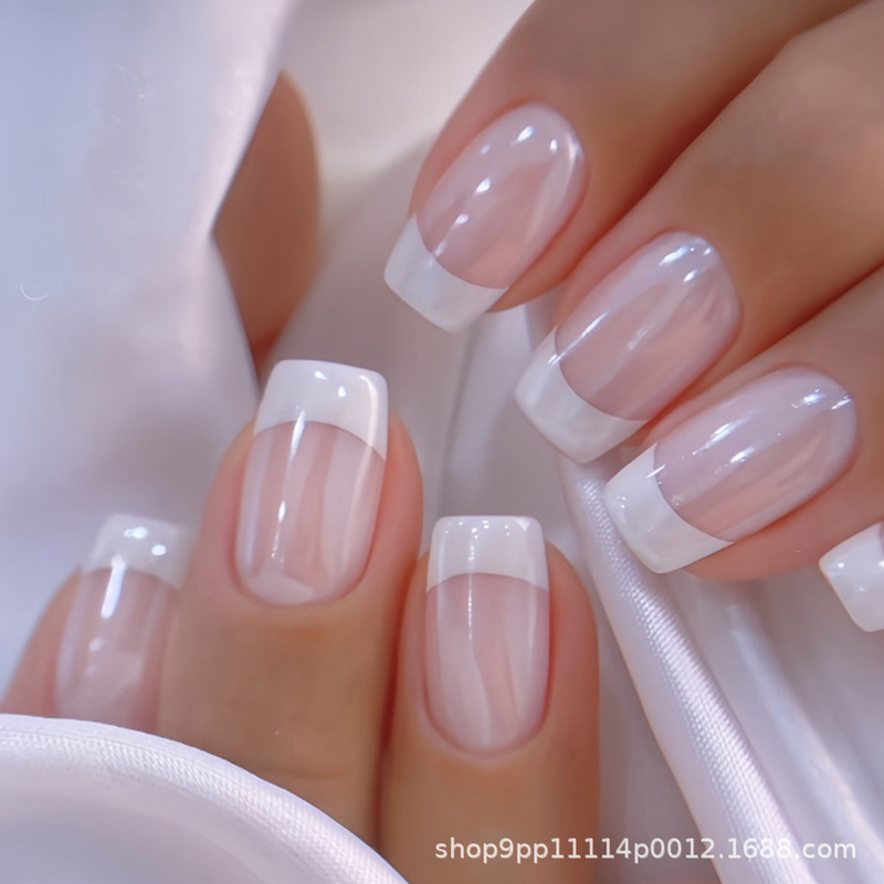 Wholesale white French gradient wear nail nail piece simple short white fake nail piece wear nail Nails