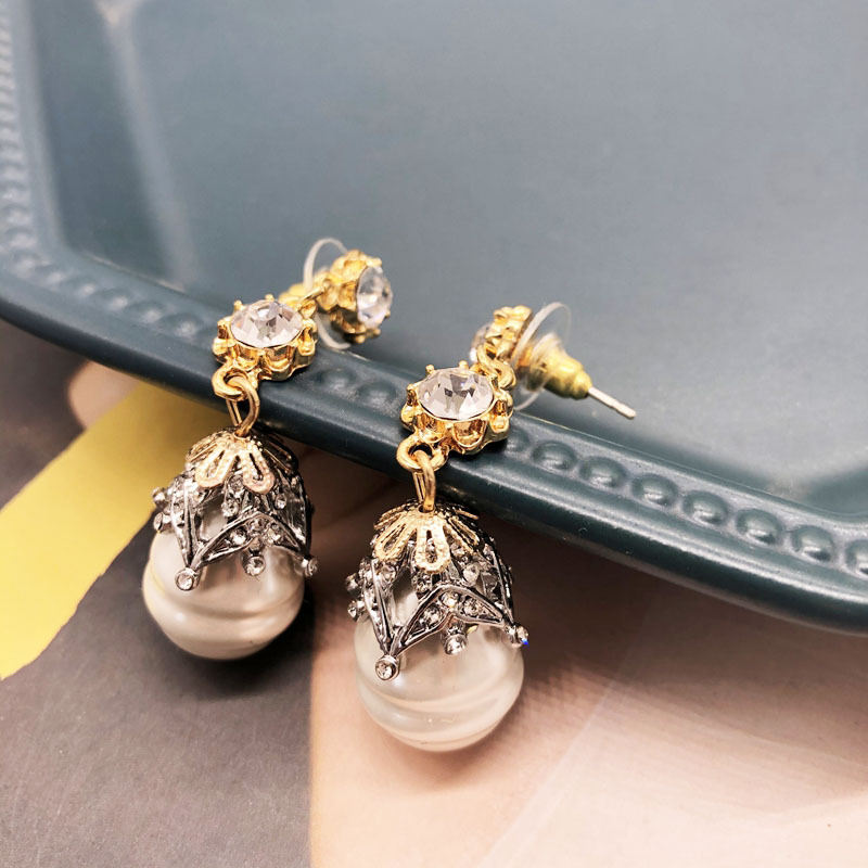 16g Weight Alloy Ear Needle Material Earrings Classification Anniversary Occasion Imitation Pearl, Alloy Material Printing Pattern Women'S Gender Vacation, Simple Style Style Silver Color Vacation Simple Style Printing Imitation Pearl Alloy Earrings 2