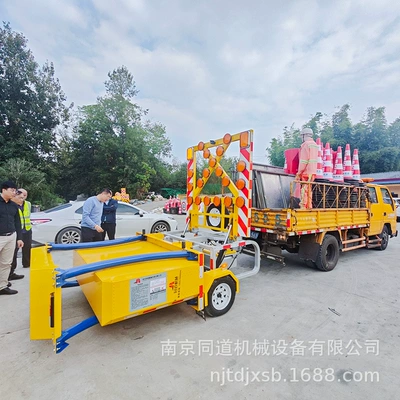 Build a Safety Barrier for – Yol təhlükəsizliyi bufer maşını