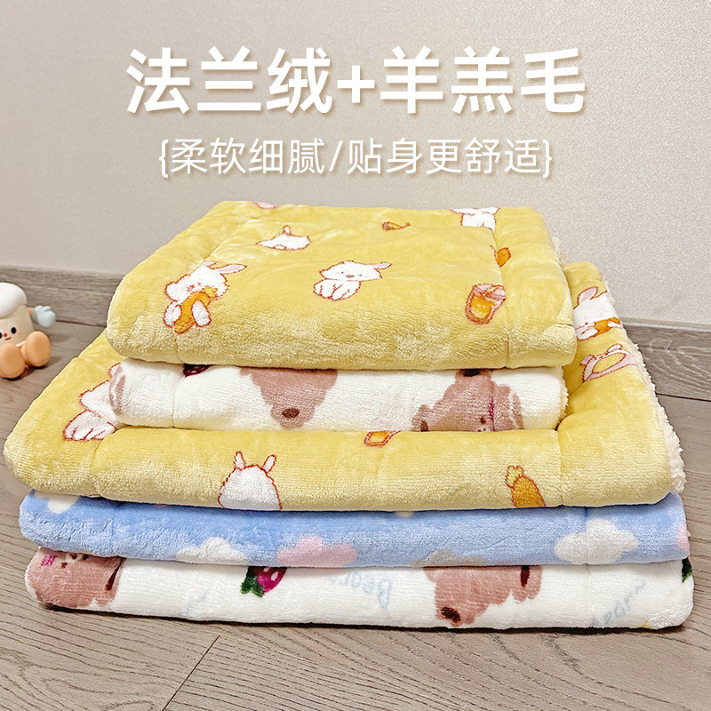 ペットのマットは厚いです。冬は保温します。|undefined