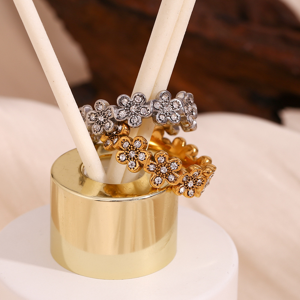 Full Diamond Inlaid Flower Stainless Steel Ring