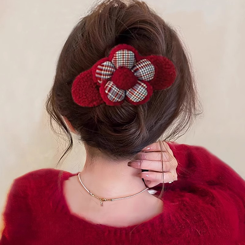 Ángora rojo amor torcido clip de cabello de cabeza de mujer en la parte posterior de la cabeza clip de cabello temperamento rascar tocado de brazo