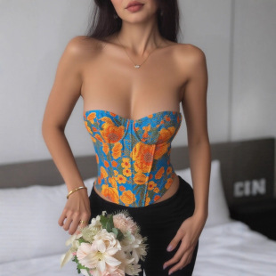 �W���L�羳���Q�ͮ���ɫ�~����������ϵ�����·�ʽ�͹��Ứ����Ů