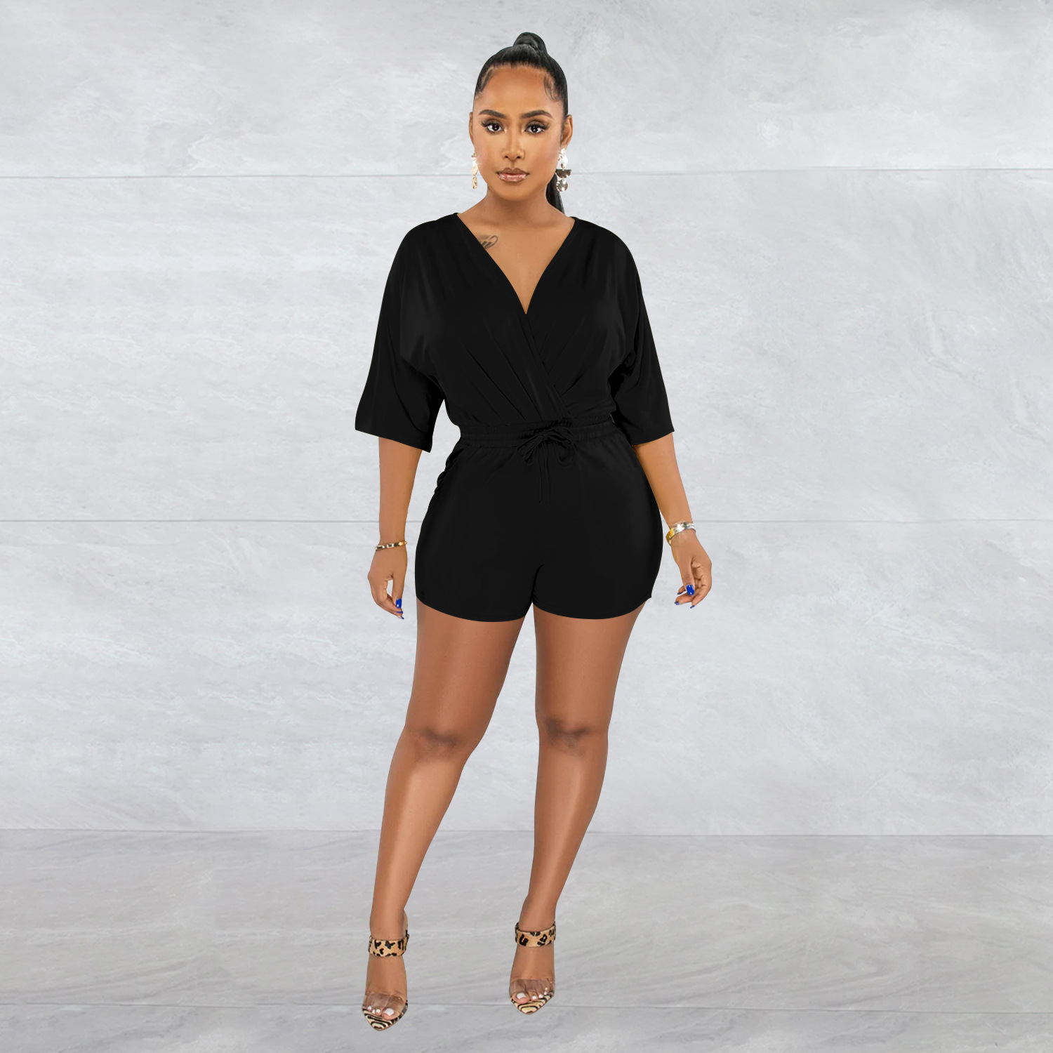 Oferta especial C6308, sin devoluciones ni cambios, compre con precaución. Ropa de mujer de moda europea y americana, mono corto con cuello en V y cordones, manga media.