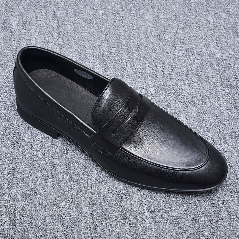 Мужские туфли оптом от производителя, новая мода 2025 года, корейский стиль, повседневные кожаные туфли, мужские слипоны, мягкая подошва, деловые повседневные туфли