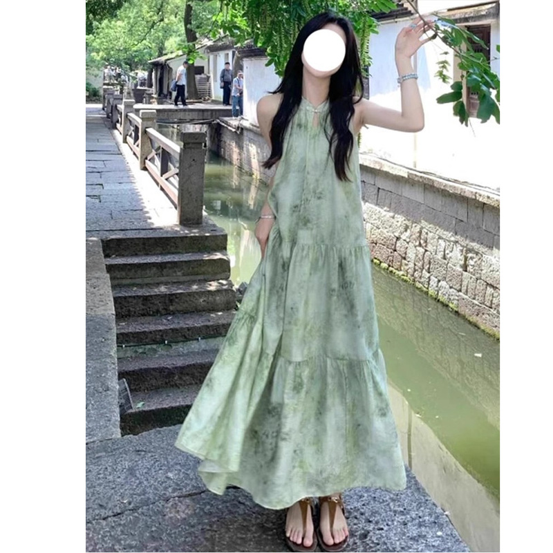 New Chinese-Style National Style Green Halter Neck Dress for Women, Summer 2026 New Model, Sleeveless Loose Tea Break Long Dress
