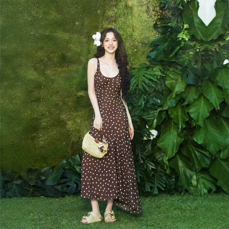 Ouyang Nana's Same Style Spaghetti Strap Dress, Bias-Cut French Polka Dot Holiday Slim-Fit Long Dress, Direct from the Manufacturer