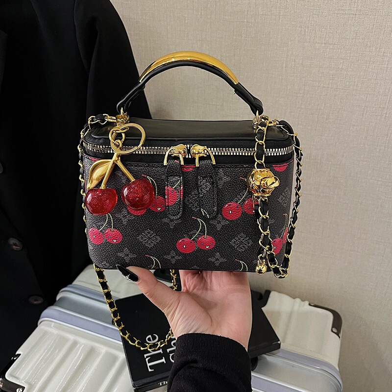 Cherry-Decorated Mini Square Box Bag 2026 New Women's Chain Handbag Crossbody Bag Retro Printed Fashion Small Square Bag Cherry-Decorated Mini Square Box Bag 2026 New Women's Chain Handbag Crossbody Bag Retro Printed Fashion Small Square Bag