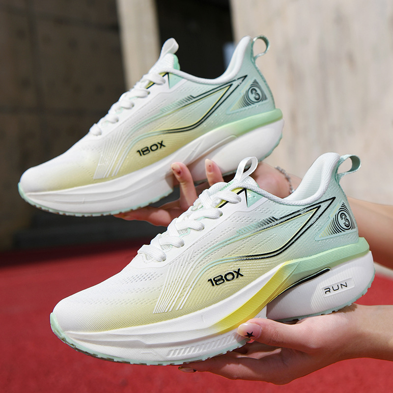 2025 nuevas zapatillas de running de carreras de rebote con absorción de impactos para hombres y mujeres de todo fósforo ultraligero de suela gruesa antideslizante para parejas zapatillas transpirables