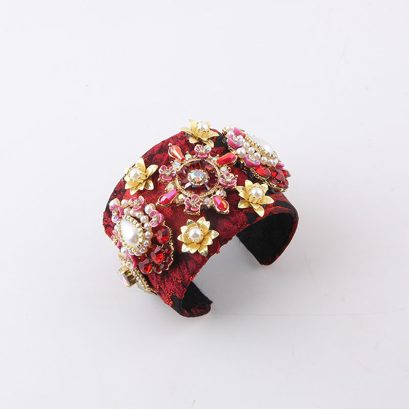 Baroque Style Flower Metal Inlay Artificial Diamond Pearl Womenu0027S Bangle 1 Piece